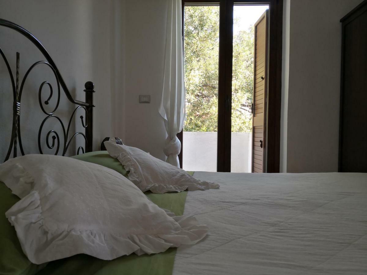 Karmabnb Cala Gonone Bagian luar foto